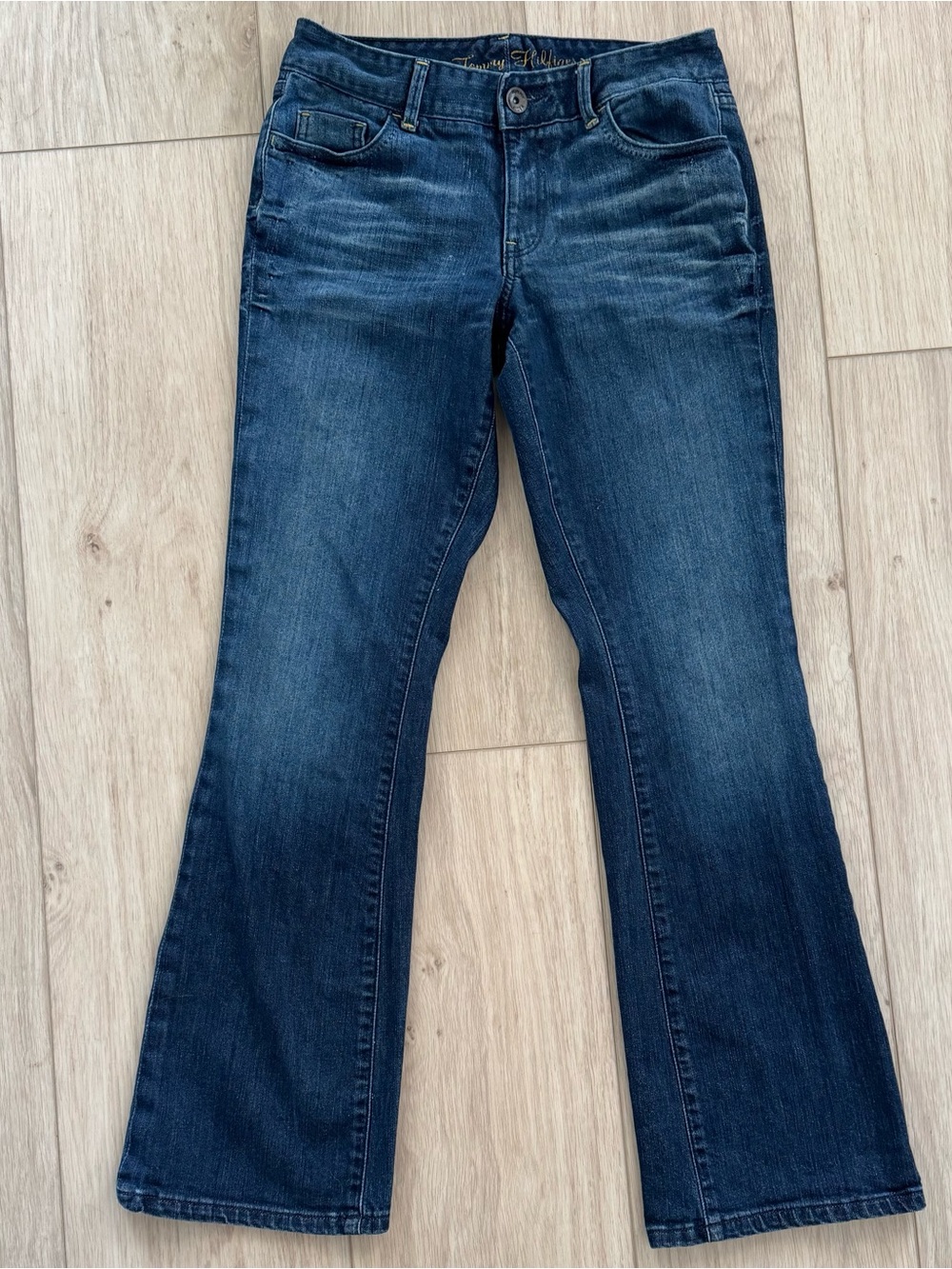Women’s Tommy Hilfiger Size 4 Blie denim wide leg jeans excellent condition